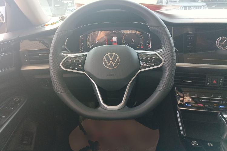 Used Volkswagen Passat 2024 330TSI Elite Edition Steering Wheel