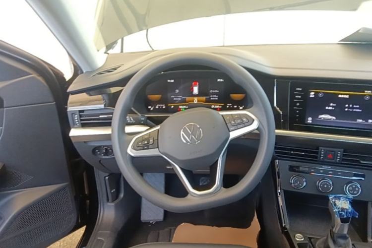 Used Volkswagen Passat 2024 280TSI Business Edition Steering Wheel