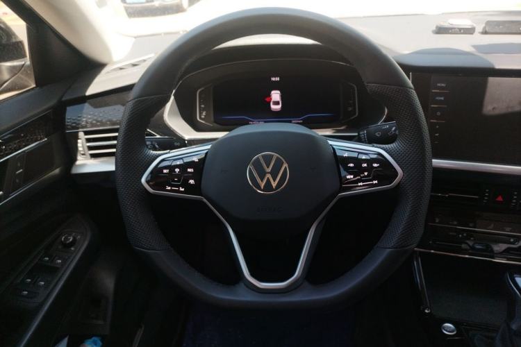 Used Volkswagen Passat 2024 380TSI Starry Dragon Edition Steering Wheel