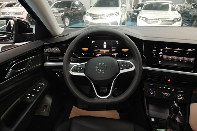 Used Volkswagen Passat 2024 280TSI Business Edition Steering Wheel