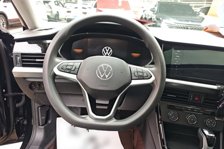 Used Volkswagen Passat 2024 280TSI Business Edition Steering Wheel