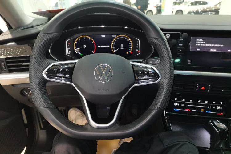 Used Volkswagen Passat 2024 380TSI Elite Edition Steering Wheel