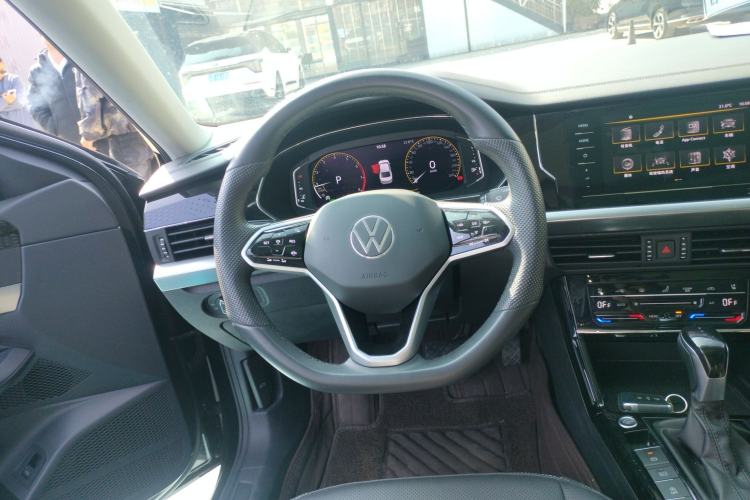 Used Volkswagen Passat 2024 330TSI Starry Elite Edition Steering Wheel