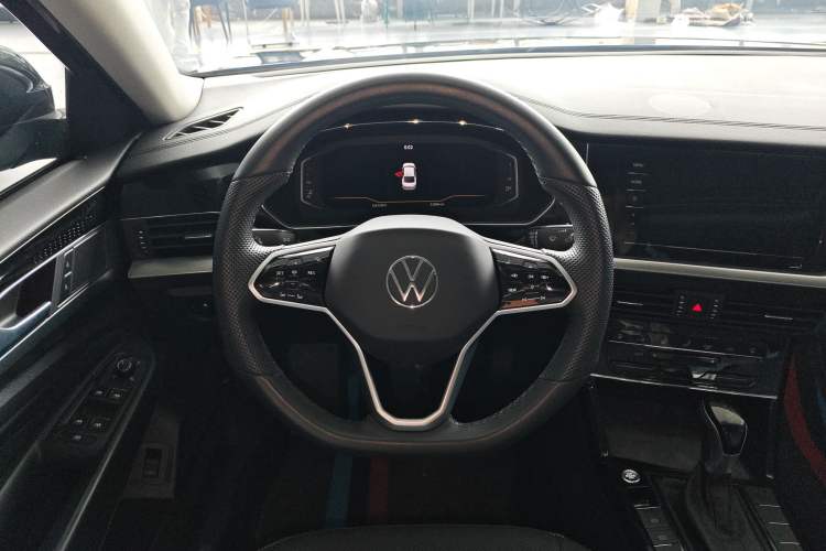 Used Volkswagen Passat 2024 330TSI Elite Edition Steering Wheel