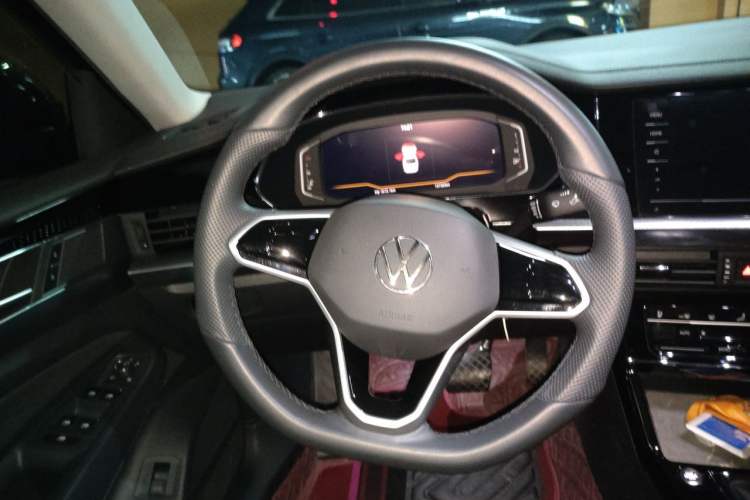 Used Volkswagen Passat 2024 330TSI Starry Elite Edition Steering Wheel