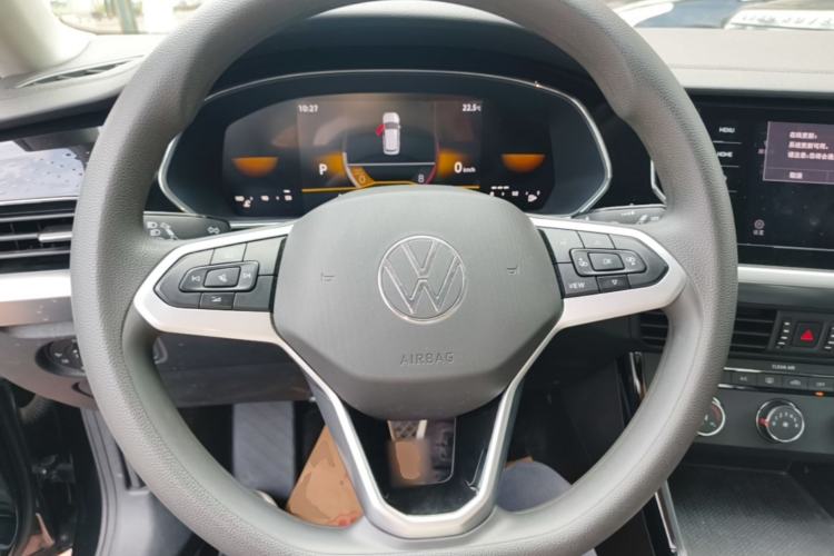 Used Volkswagen Passat 2024 280TSI Business Edition Steering Wheel