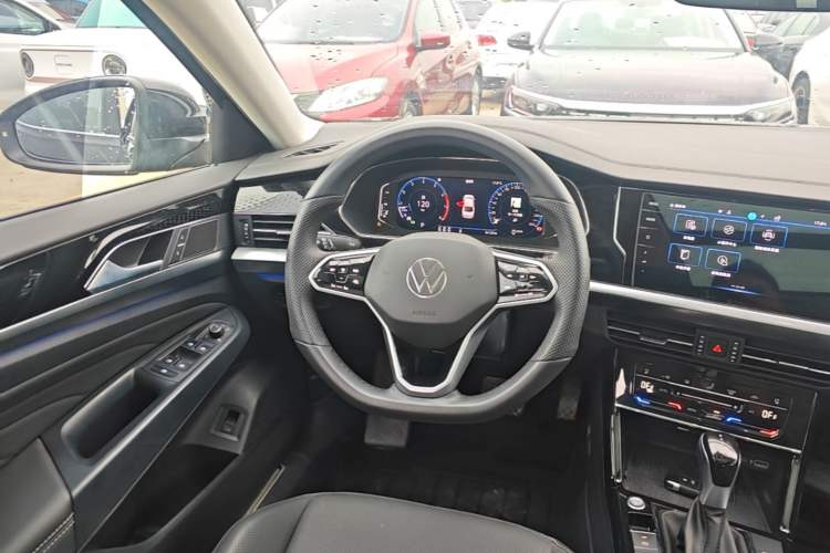 Used Volkswagen Passat 2024 380TSI Luxury Edition Steering Wheel