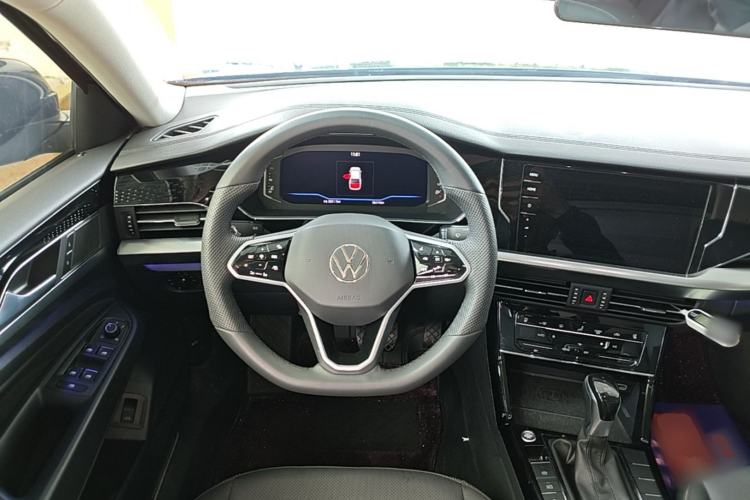 Used Volkswagen Passat 2024 380TSI Starry Dragon Edition Steering Wheel