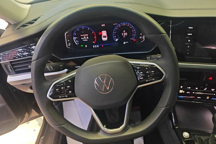 Used Volkswagen Passat 2024 330TSI Starry Elite Edition Steering Wheel