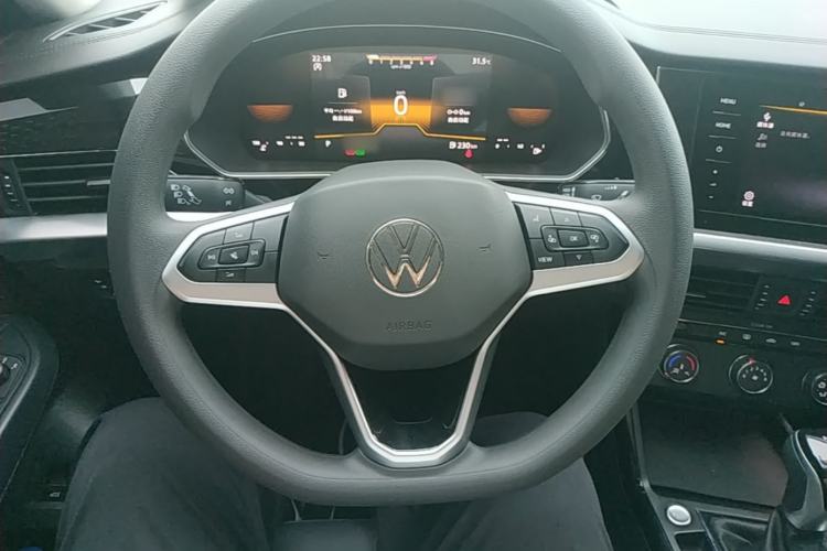 Used Volkswagen Passat 2024 280TSI Business Edition Steering Wheel