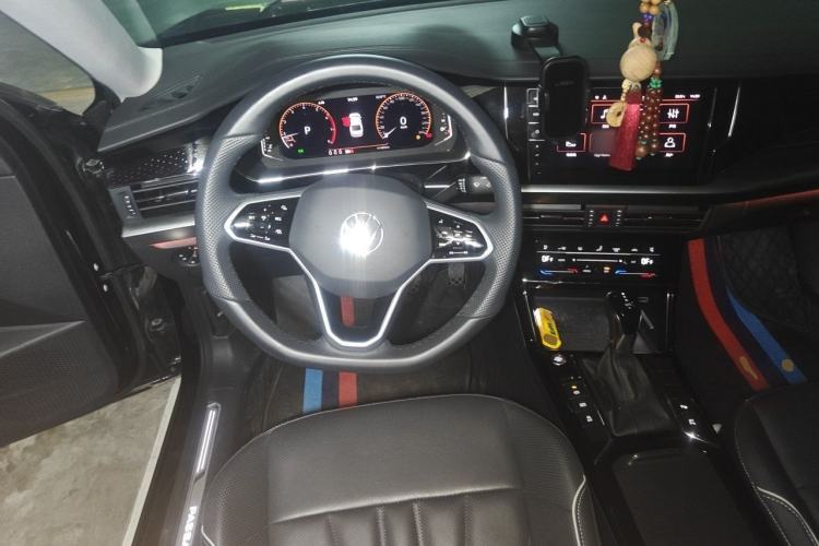 Used Volkswagen Passat 2024 380TSI Luxury Edition Steering Wheel
