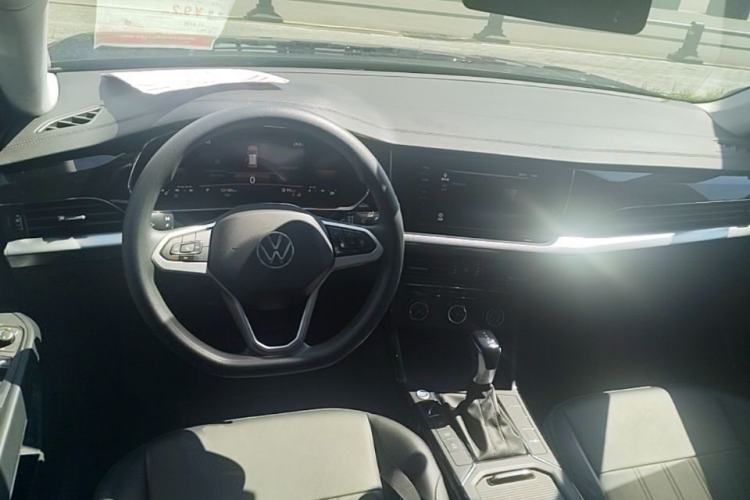 Used Volkswagen Passat 2024 280TSI Business Edition Steering Wheel