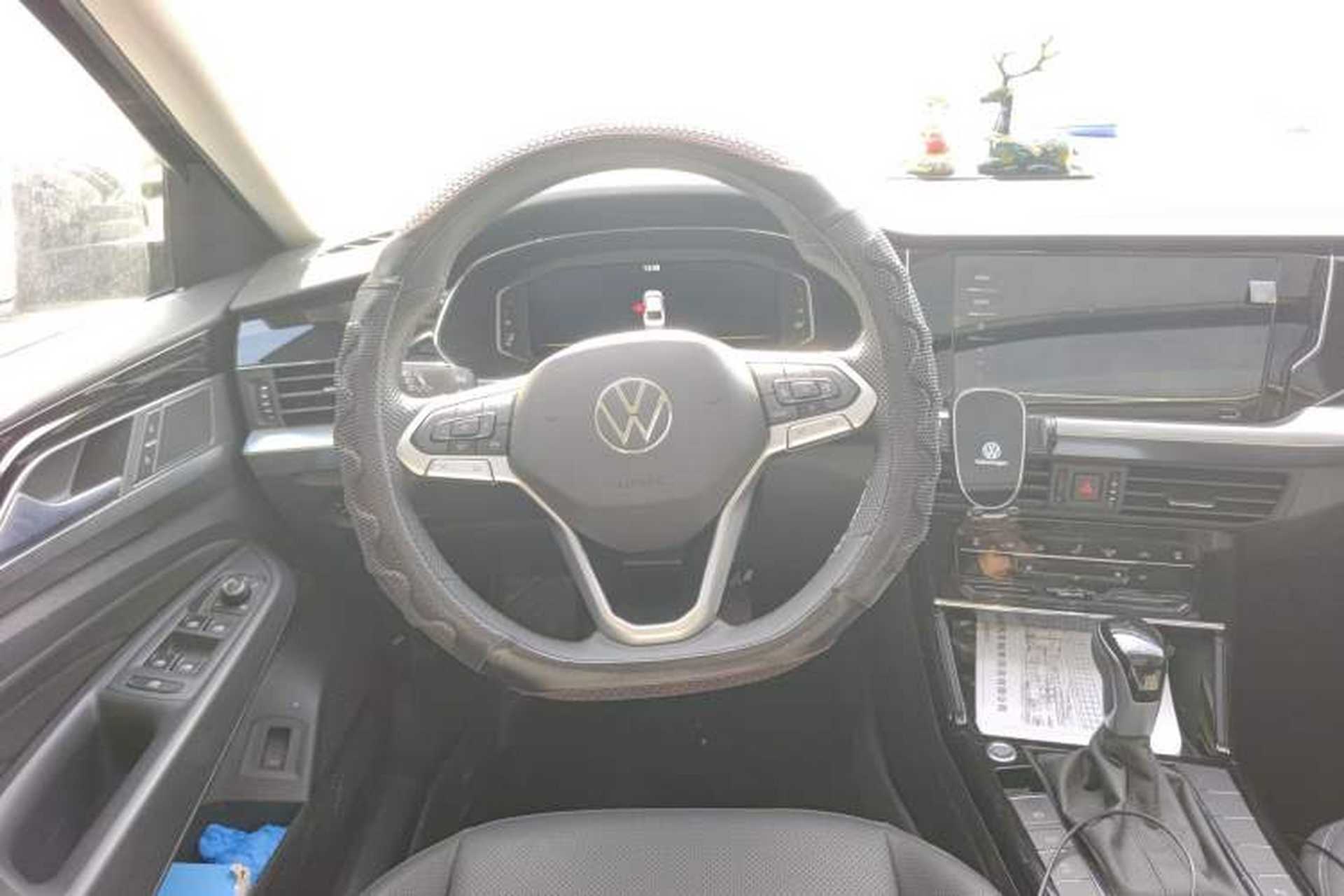Used Volkswagen Passat 2024 380TSI Starry Dragon Edition Steering Wheel
