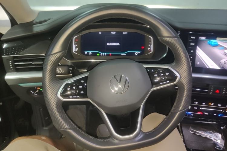 Used Volkswagen Passat 2024 380TSI Luxury Edition Steering Wheel