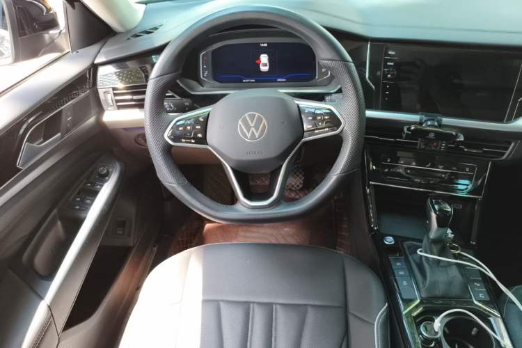 Used Volkswagen Passat 2024 380TSI Starry Luxury Edition Steering Wheel