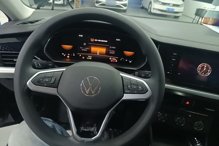 Used Volkswagen Passat 2024 280TSI Business Edition Steering Wheel