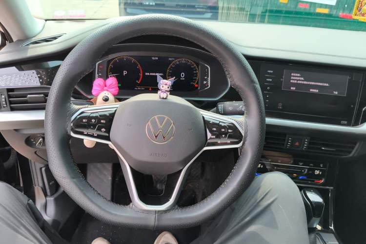 Used Volkswagen Passat 2024 330TSI Elite Edition Steering Wheel