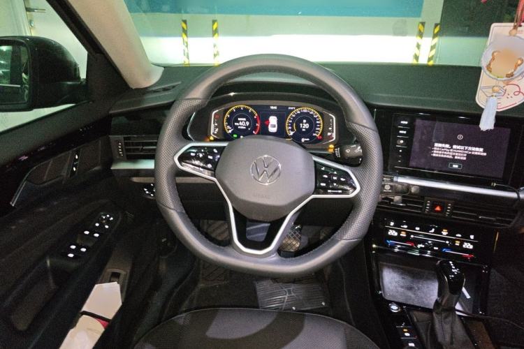 Used Volkswagen Passat 2024 380TSI Starry Elite Edition Steering Wheel