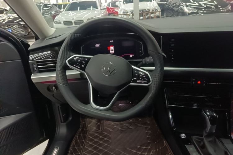 Used Volkswagen Passat 2024 380TSI Starry Dragon Edition Steering Wheel