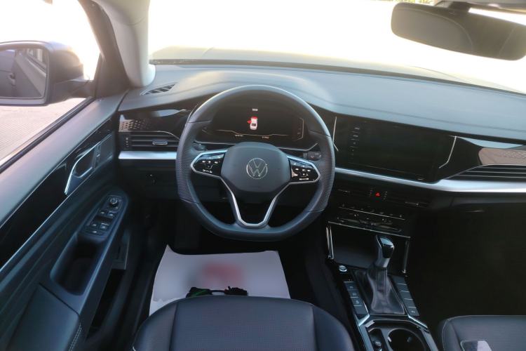 Used Volkswagen Passat 2024 380TSI Starry Elite Edition Steering Wheel
