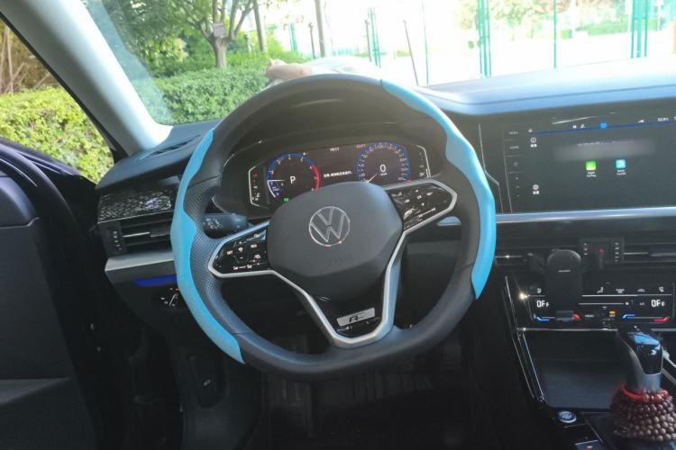 Used Volkswagen Passat 2024 380TSI Luxury Edition Steering Wheel