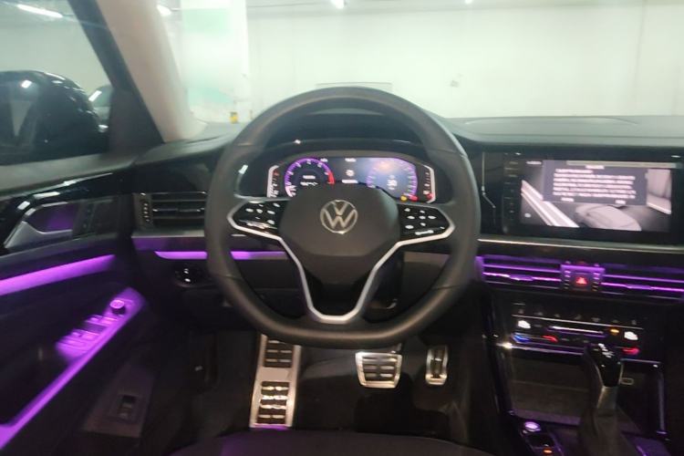 Used Volkswagen Passat 2024 380TSI Starry Dragon Edition Steering Wheel