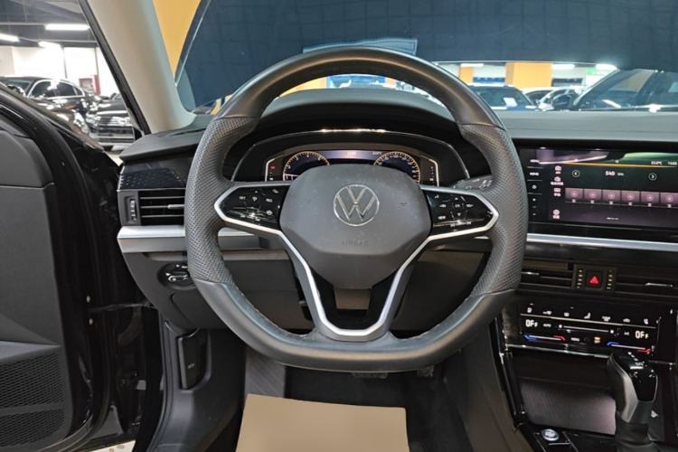 Used Volkswagen Passat 2024 380TSI Elite Edition Steering Wheel