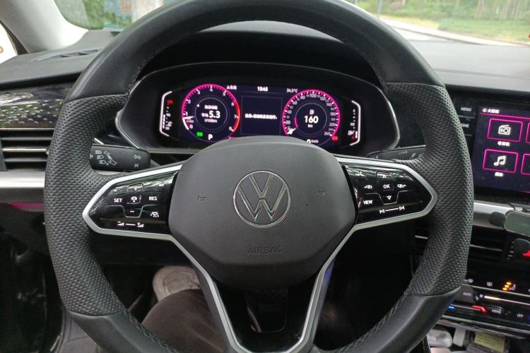 Used Volkswagen Passat 2024 380TSI Starry Dragon Edition Steering Wheel