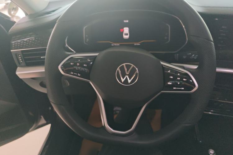 Used Volkswagen Passat 2024 380TSI Elite Edition Steering Wheel