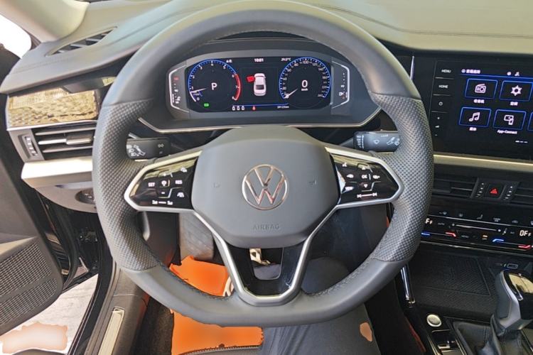 Used Volkswagen Passat 2024 380TSI Starry Dragon Edition Steering Wheel