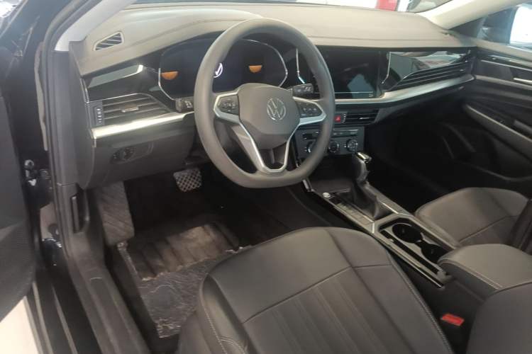 Used Volkswagen Passat 2024 280TSI Business Edition Steering Wheel