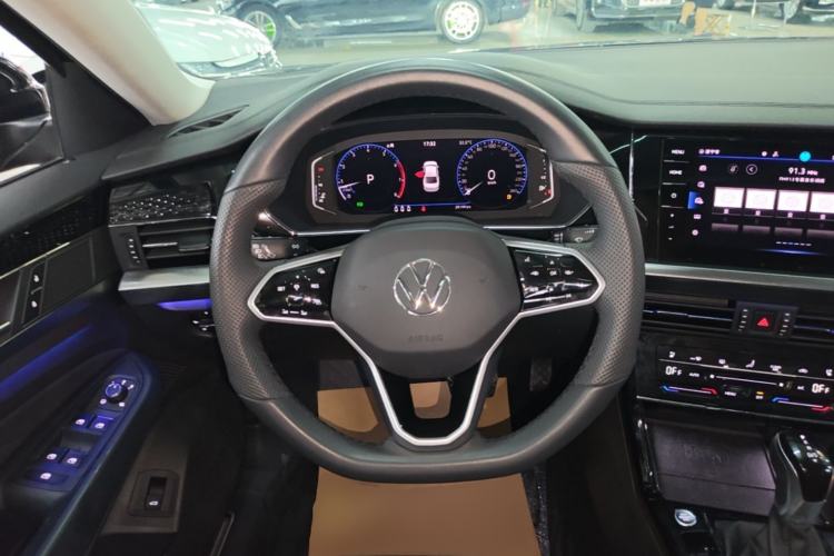 Used Volkswagen Passat 2024 380TSI Starry Luxury Edition Steering Wheel