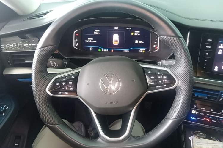 Used Volkswagen Passat 2024 330TSI Starry Elite Edition Steering Wheel