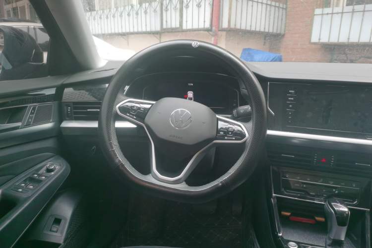 Used Volkswagen Passat 2024 330TSI Elite Edition Steering Wheel