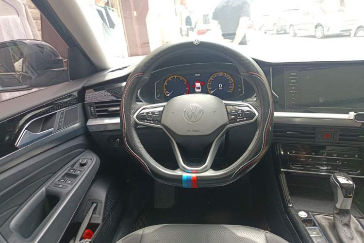 Used Volkswagen Passat 2024 330TSI Elite Edition Steering Wheel