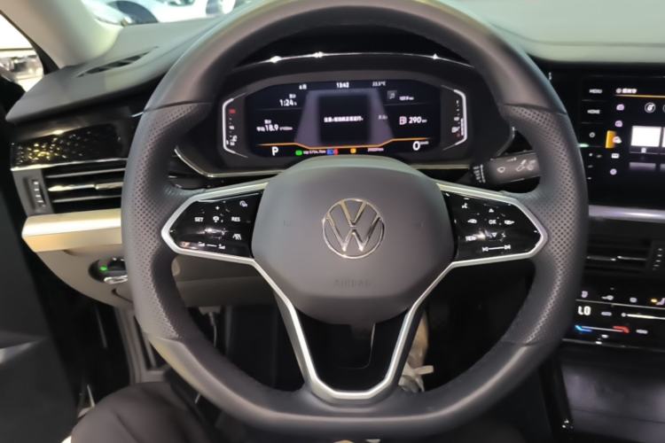 Used Volkswagen Passat 2024 380TSI Luxury Edition Steering Wheel