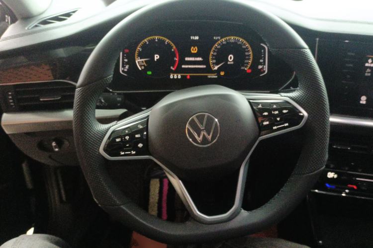 Used Volkswagen Passat 2024 330TSI Starry Elite Edition Steering Wheel