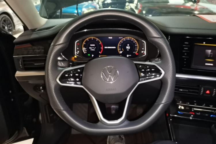 Used Volkswagen Passat 2024 330TSI Elite Edition Steering Wheel