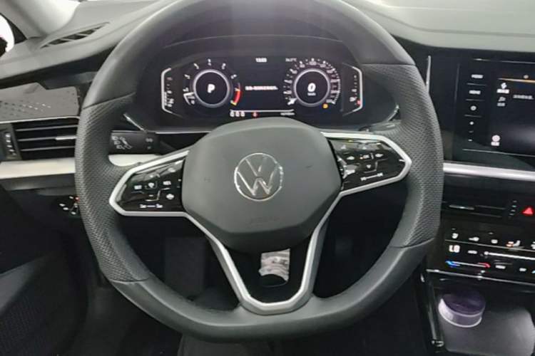 Used Volkswagen Passat 2024 380TSI Starry Elite Edition Steering Wheel