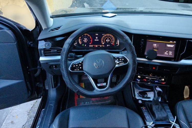 Used Volkswagen Passat 2024 380TSI Starry Dragon Edition Steering Wheel