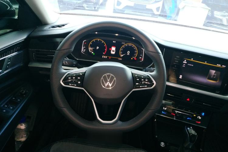 Used Volkswagen Passat 2024 380TSI Starry Dragon Edition Steering Wheel