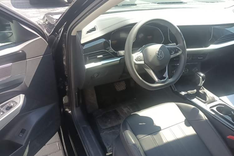 Used Volkswagen Passat 2024 280TSI Business Edition Steering Wheel