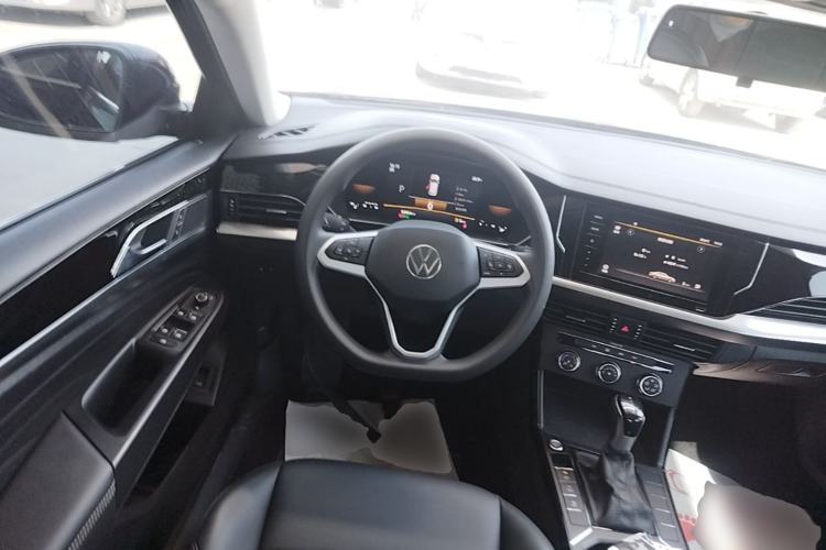 Used Volkswagen Passat 2024 280TSI Business Edition Steering Wheel