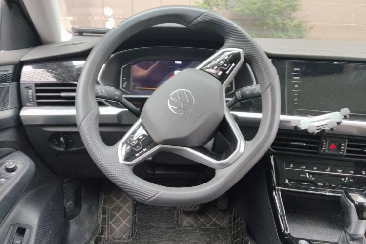 Used Volkswagen Passat 2024 380TSI Starry Elite Edition Steering Wheel