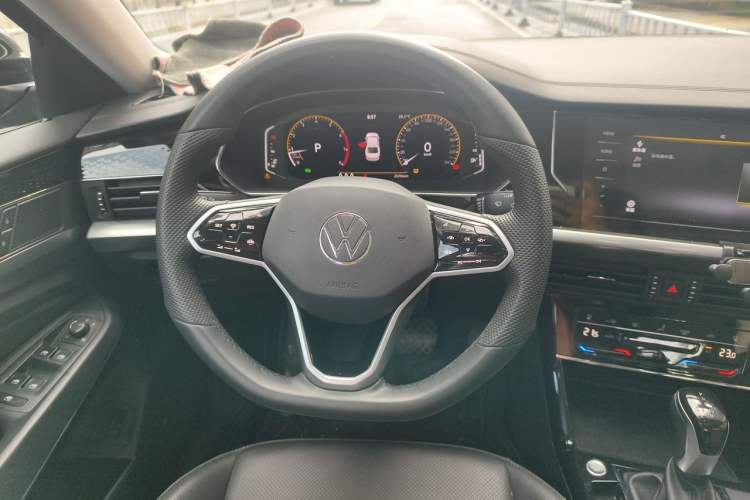 Used Volkswagen Passat 2024 380TSI Elite Edition Steering Wheel