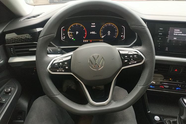 Used Volkswagen Passat 2024 380TSI Dragon Edition Steering Wheel