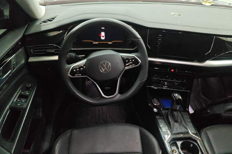 Used Volkswagen Passat 2024 330TSI Elite Edition Steering Wheel