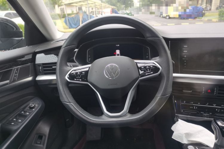 Used Volkswagen Passat 2024 380TSI Starry Dragon Edition Steering Wheel