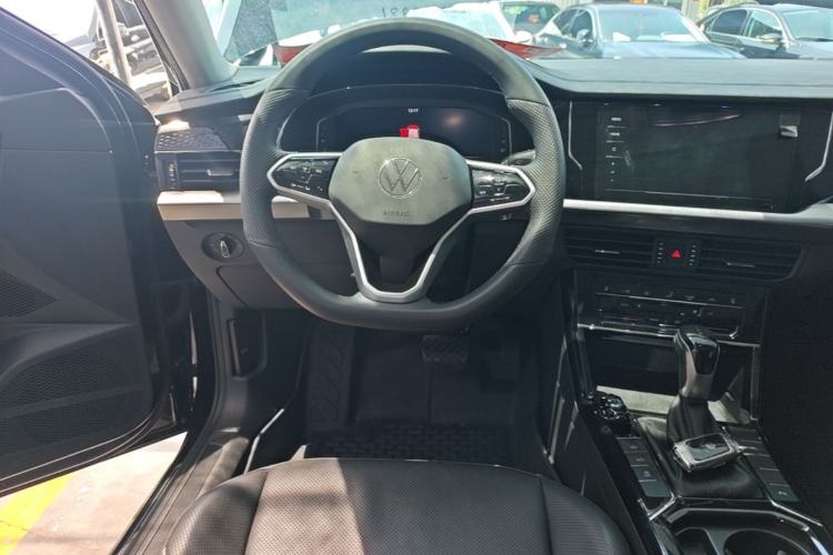 Used Volkswagen Passat 2024 330TSI Elite Edition Steering Wheel