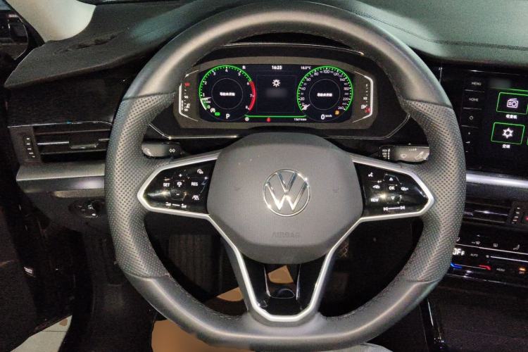 Used Volkswagen Passat 2024 380TSI Luxury Edition Steering Wheel